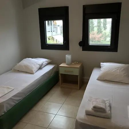 Housing Pefkos Ii Daire *