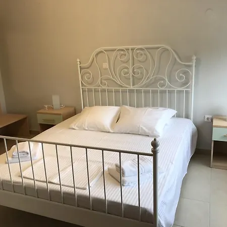 Housing Pefkos Ii *